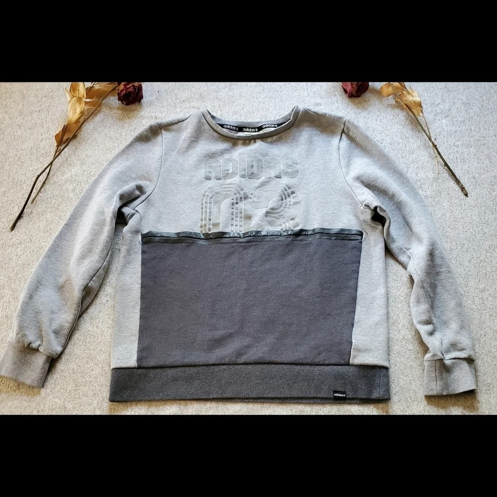 Adidas Sweatshirt